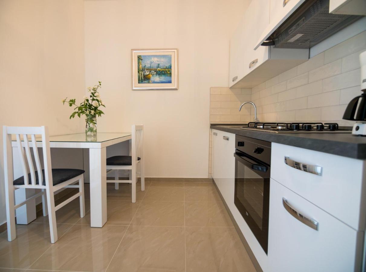 Apartments Anita 1 Barbat na Rabu المظهر الخارجي الصورة