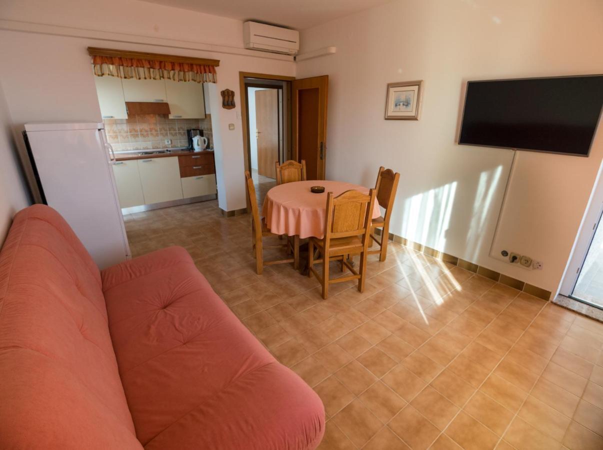 Apartments Anita 1 Barbat na Rabu المظهر الخارجي الصورة