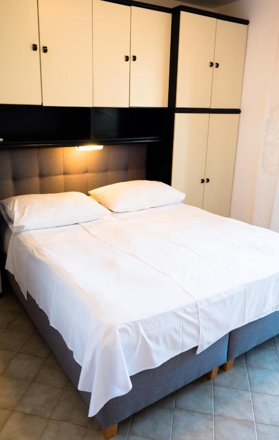 Apartments Anita 1 Barbat na Rabu المظهر الخارجي الصورة